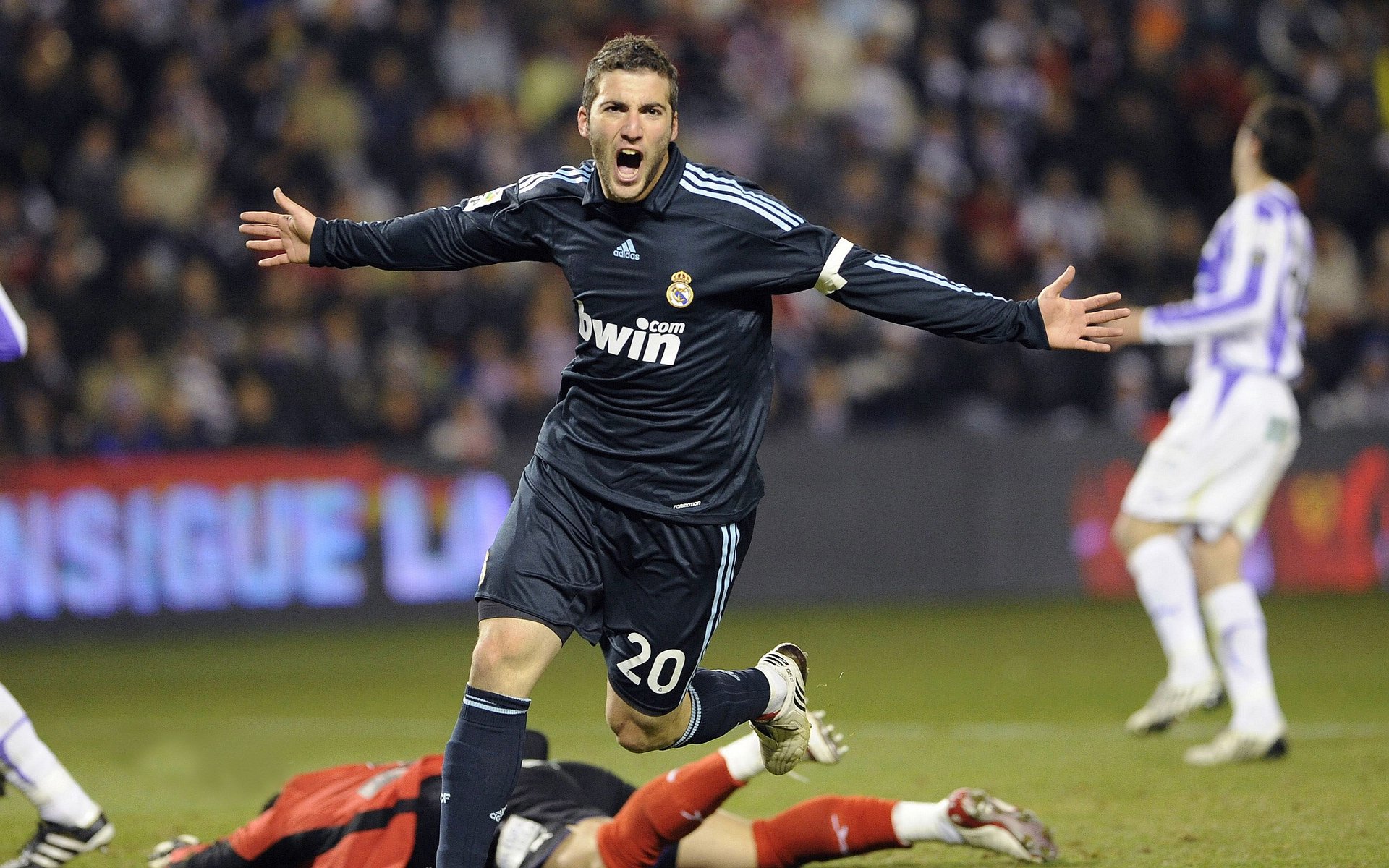 mk体育网页-世界杯超燃剪辑：最令人难忘的瞬间合集，世界杯超燃视频